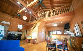 千葉の静かな山の中の貸切コテージ 鴨川コテージ